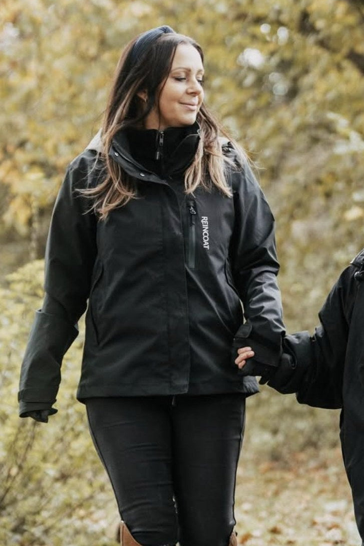 Becky wearing size L